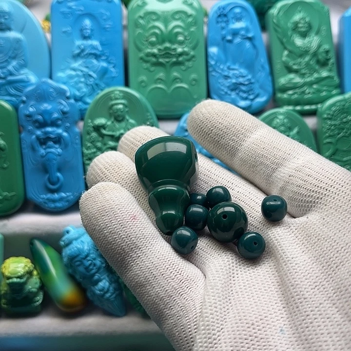 湖北十堰玉化绿色三通卡15顶珠弟子珠
