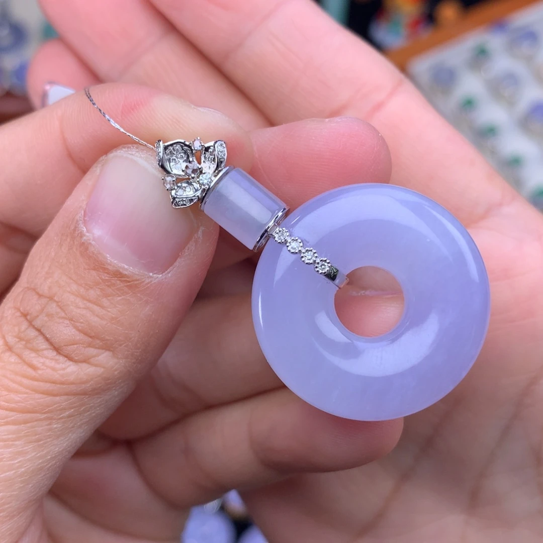 翡翠吊坠(不含链)18K金镶嵌