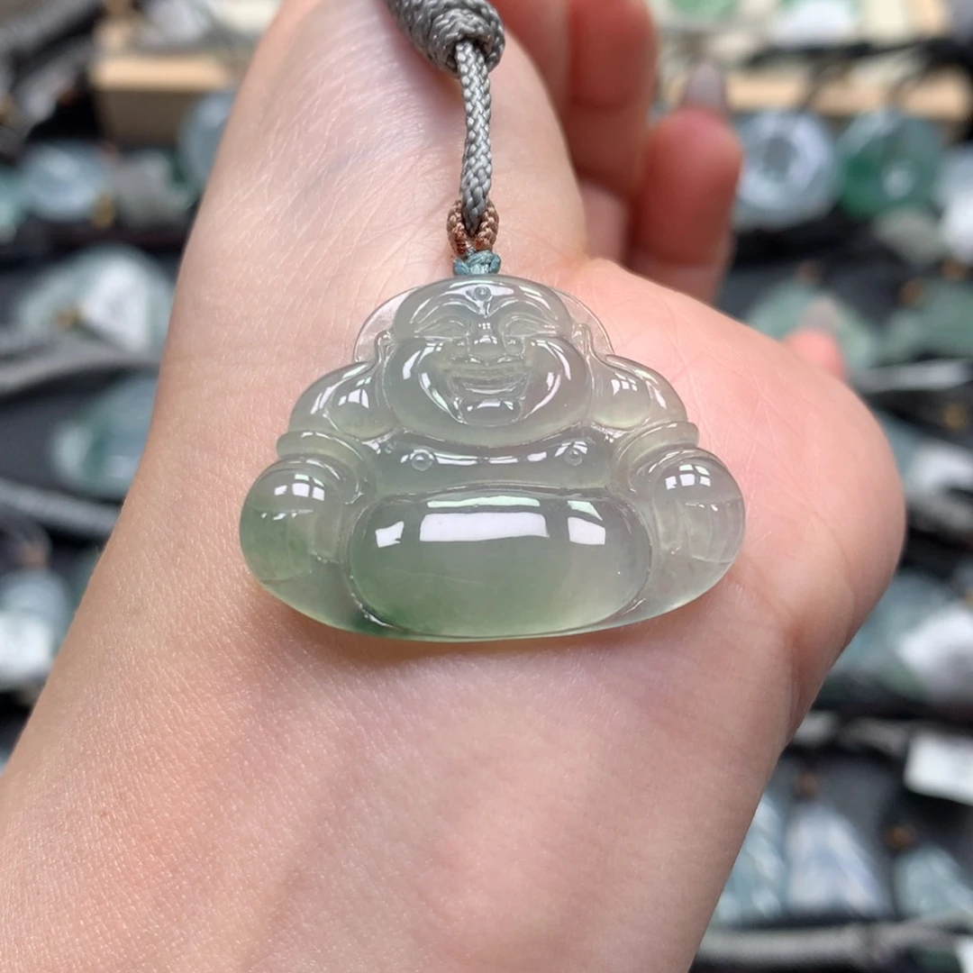 翡翠颈饰未镶嵌佛公