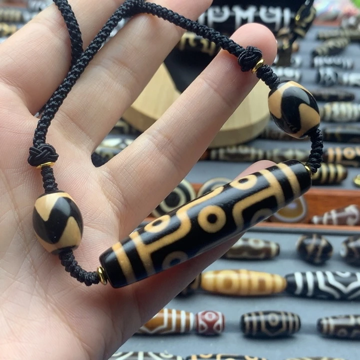 玛瑙/玉髓颈饰未镶嵌春**龙