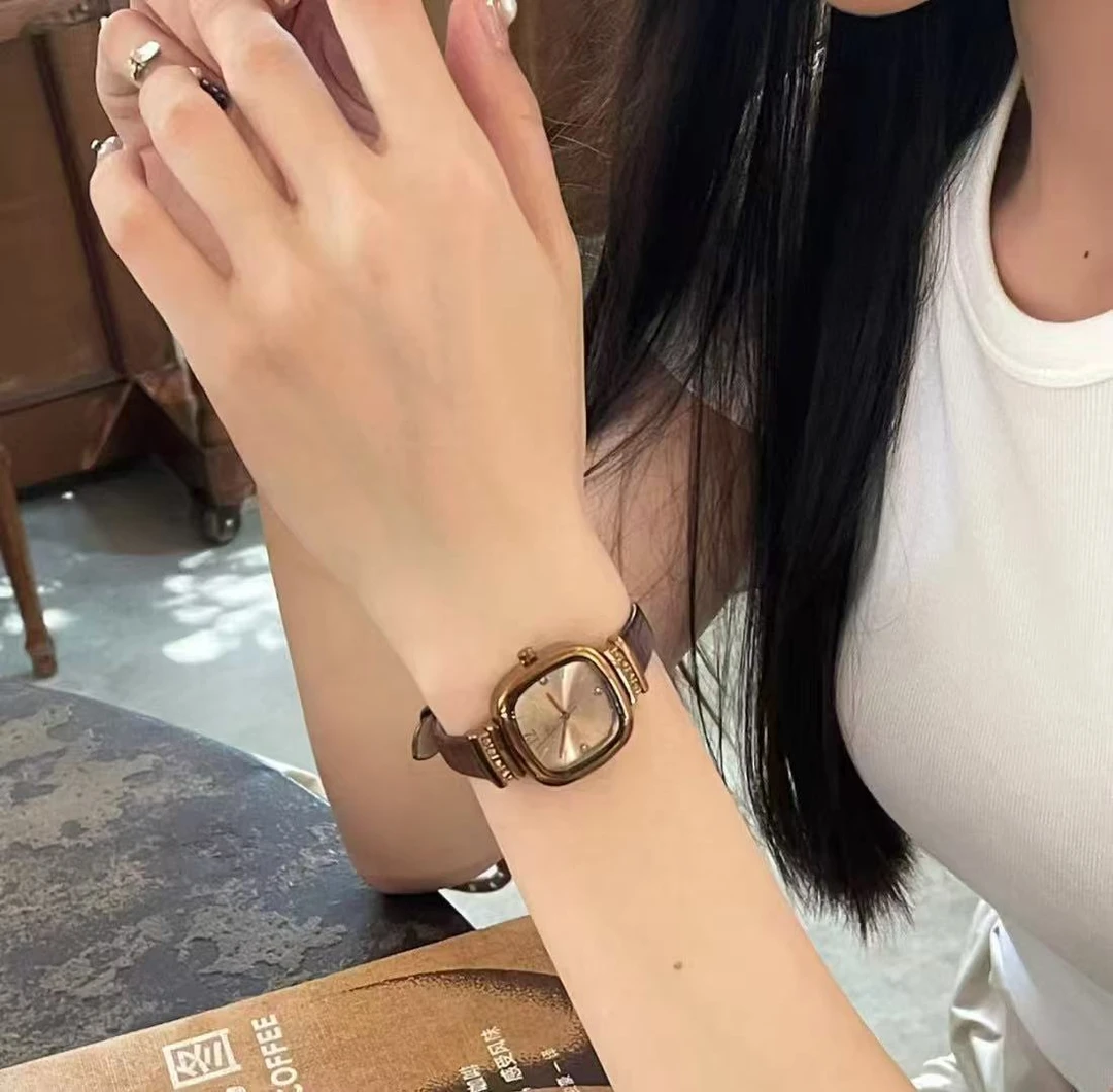 爆款新品小方糖女士手表高颜值时尚简约镶钻轻奢女士腕表