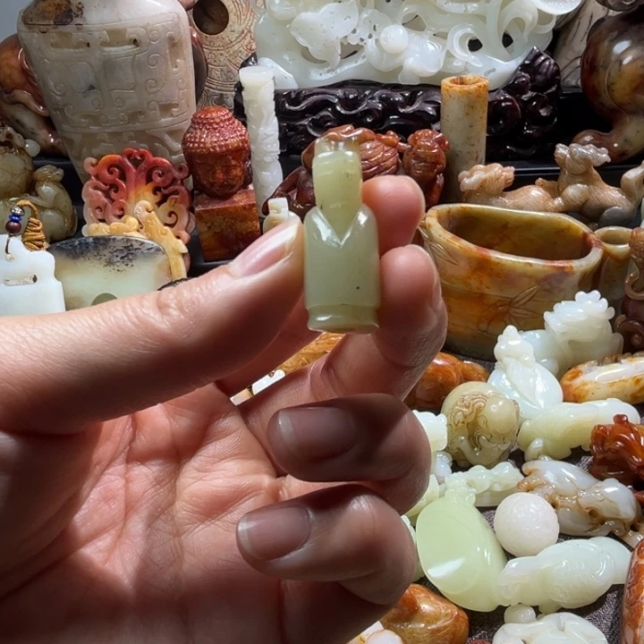 和田玉未镶嵌挂件