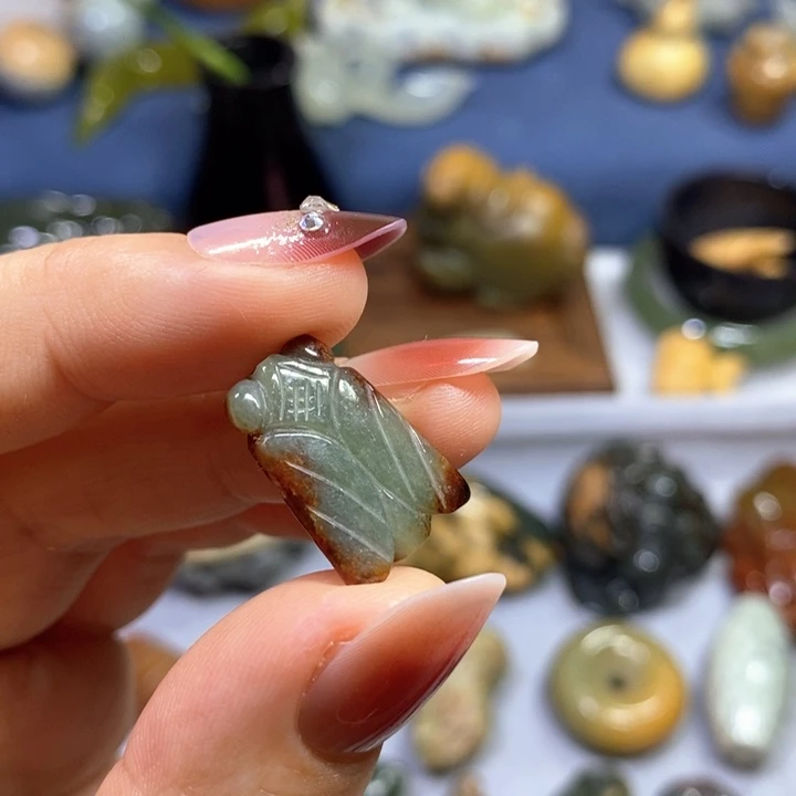 岫岩河磨玉（透闪石质玉）未镶嵌挂件
