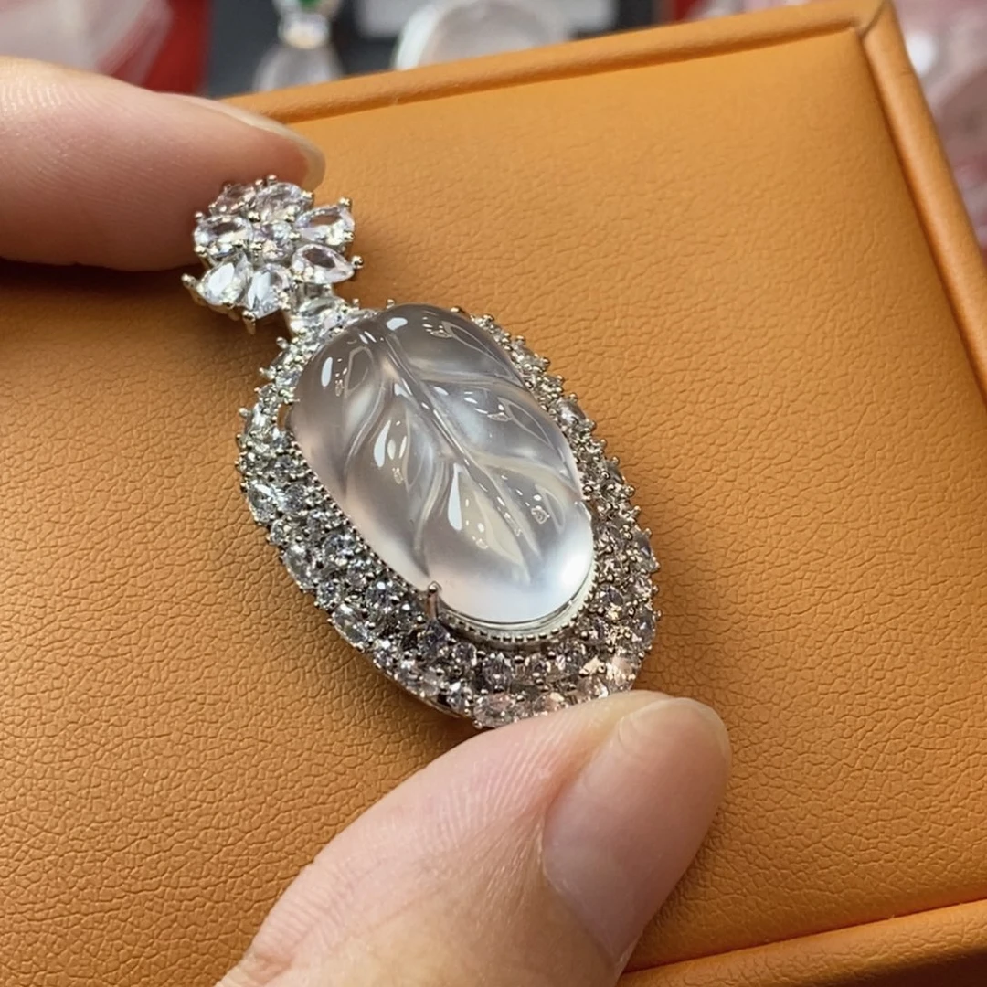 石英质玉未镶嵌手牌