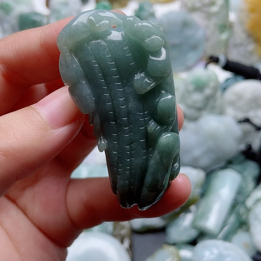 翡翠未镶嵌吊坠(不含链)1