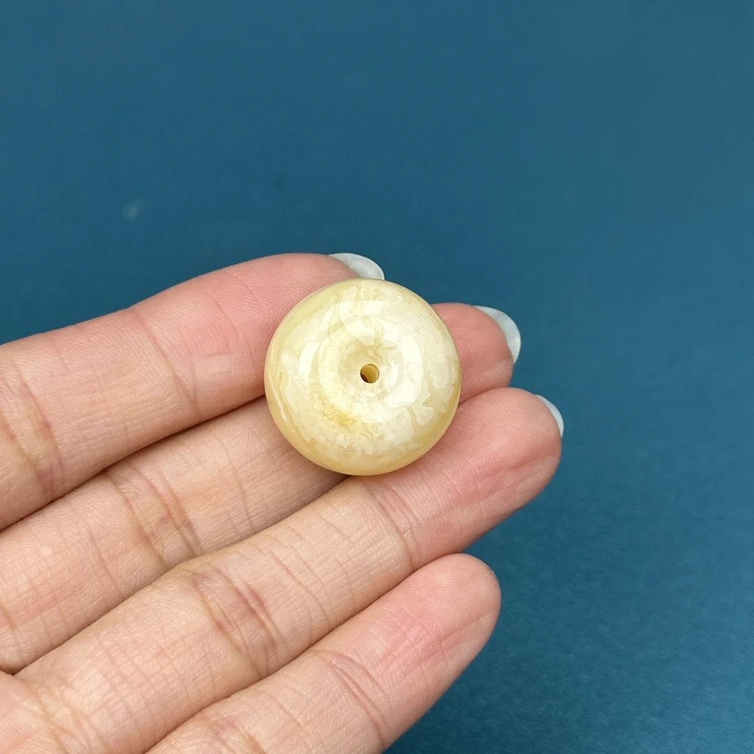 Y4866天然原矿蜜蜡 妖花平安扣20.3x11.8mm 3.1克抖音基地质检发