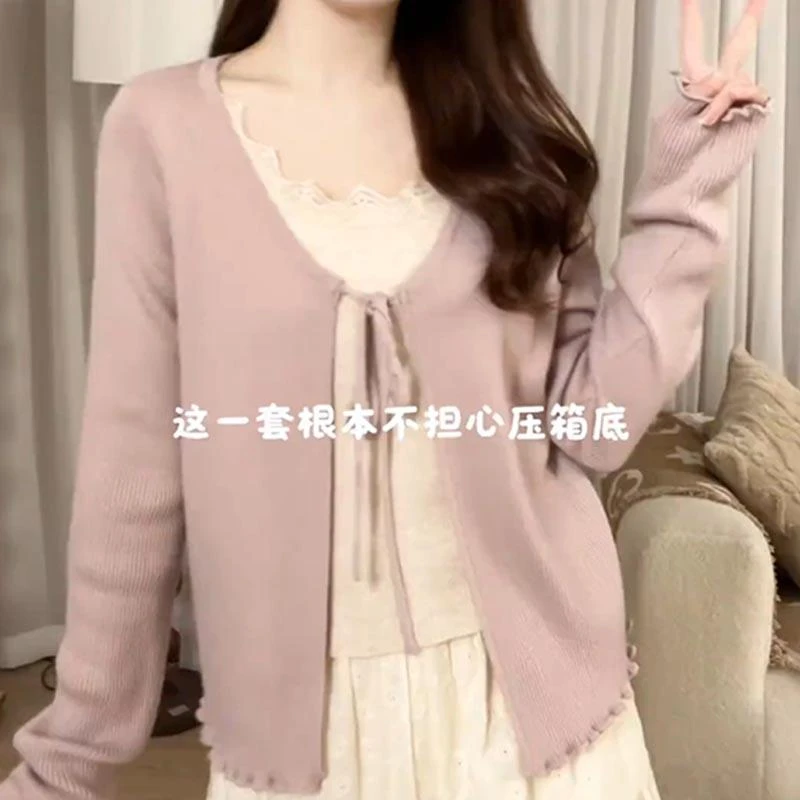 大码胖mm甜美慵懒蕾丝花边假两件针织衫女春季新款设计感系带上衣