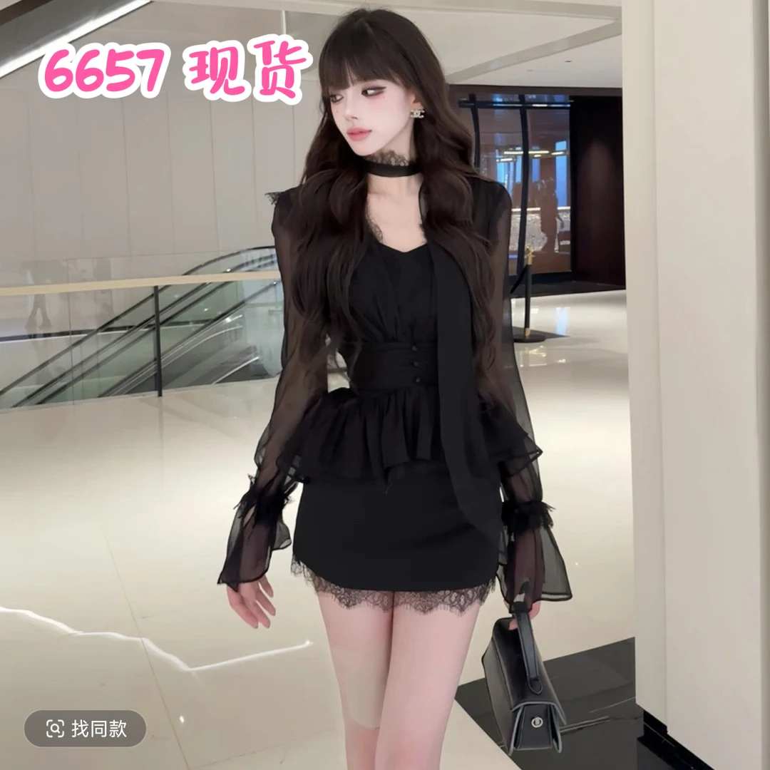 吾本佳人法式修身收腰设计感短款少女风性感时尚套装6657果