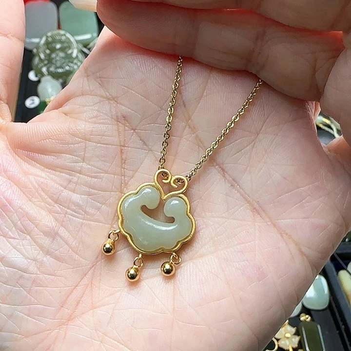 颈饰银S925镶嵌和田玉