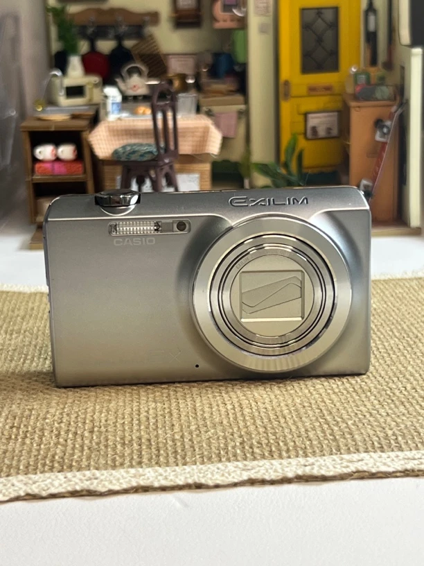 95新 Casio/卡西欧 Z3000,1600万像素，8倍光学变焦