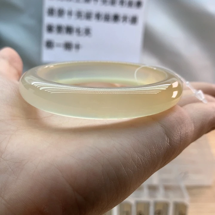 玛瑙/玉髓手镯未镶嵌星***星