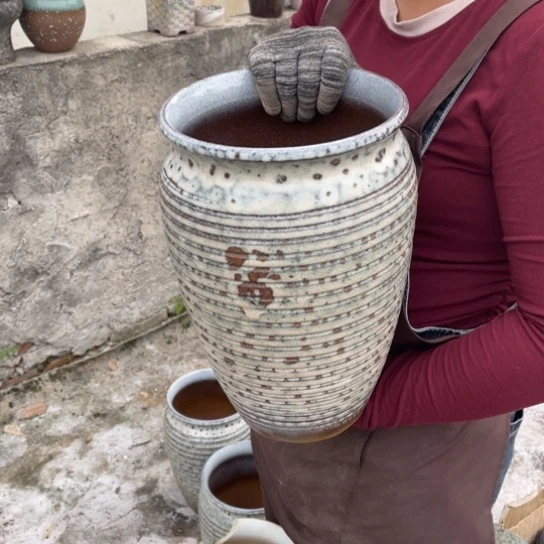 紫砂花盆口20高31瑕疵瑕疵