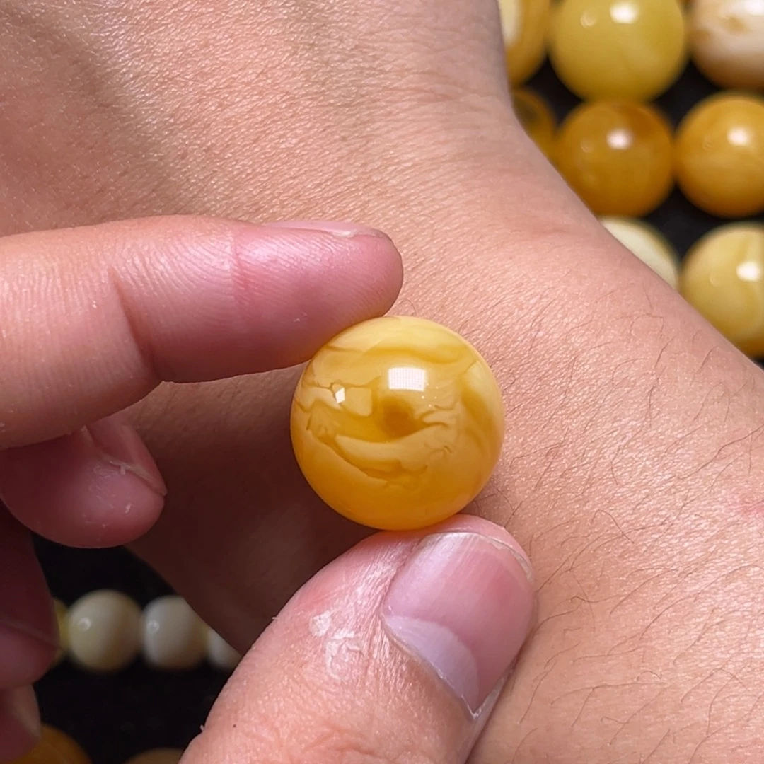 琥珀未镶嵌裸石蜜蜡焦皮圆珠特色溶洞19.4