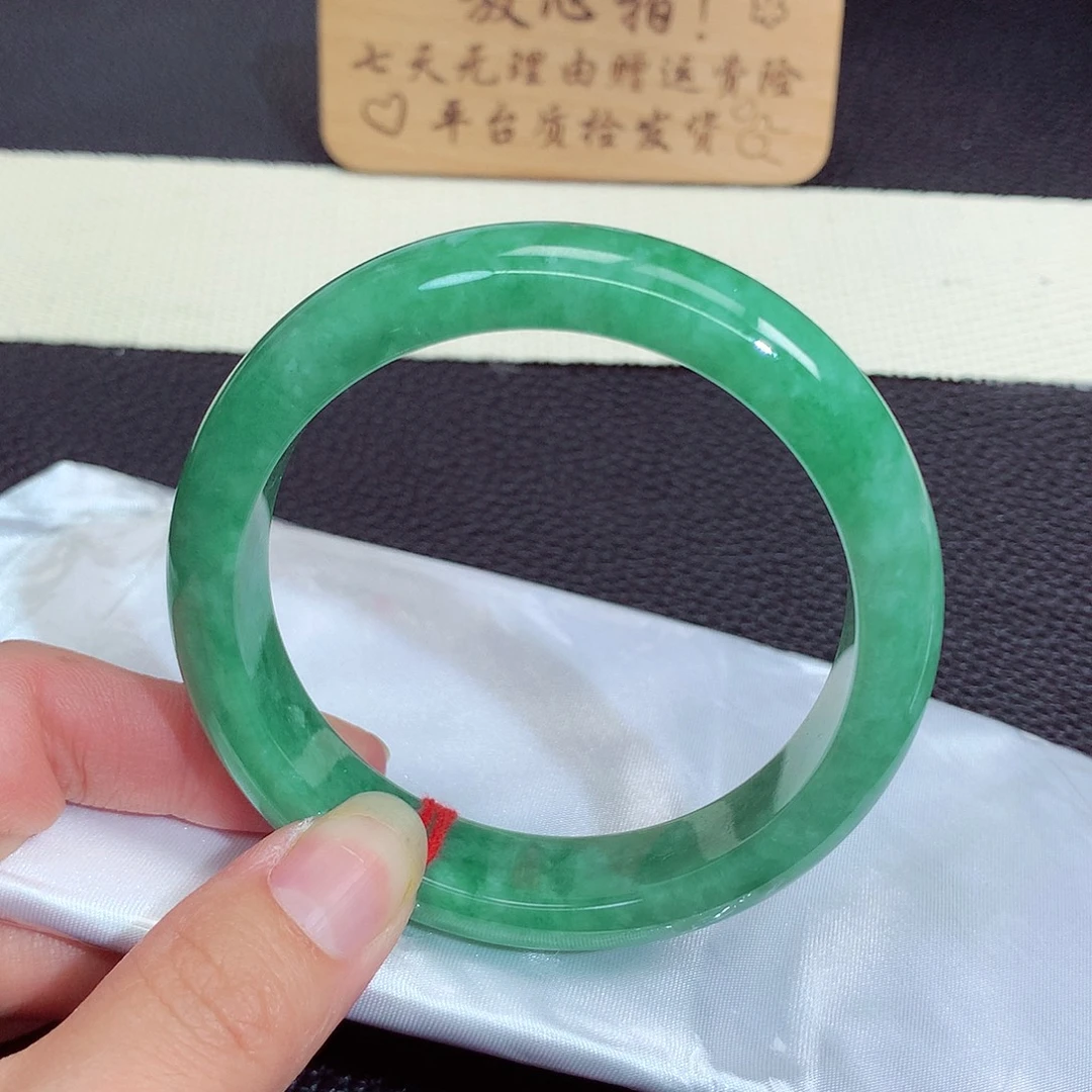 翡翠未镶嵌手镯7057
