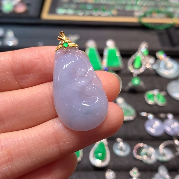 【闪购商品】颈饰18K金镶嵌翡翠翡翠