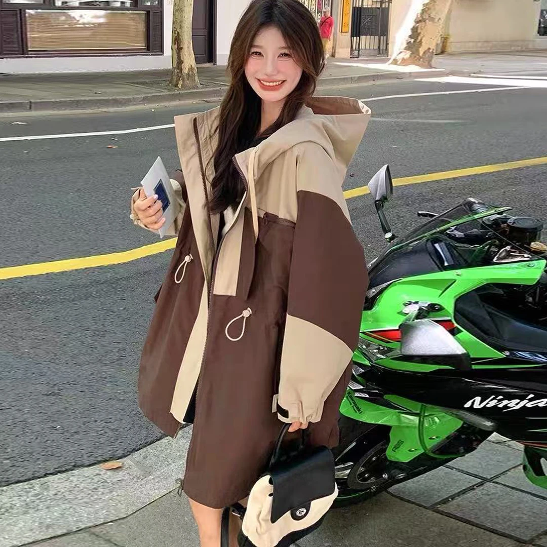 大码女装2025秋装风衣外套胖妹妹长款连帽冲锋衣宽松显瘦