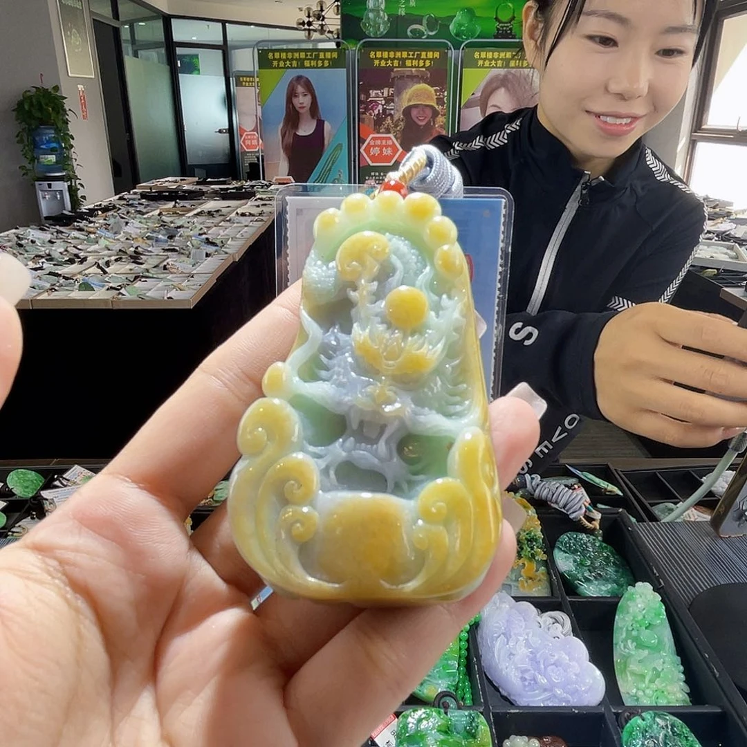 颈饰未镶嵌翡翠一