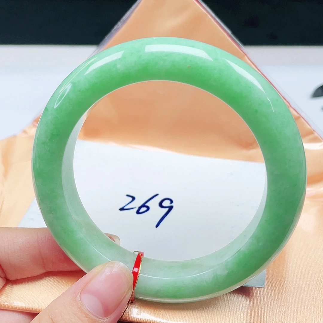 翡翠未镶嵌手镯正圈57.6