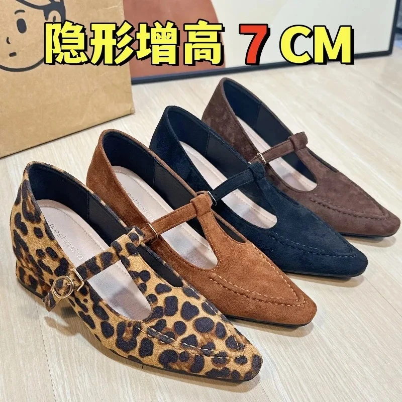 法式气质尖头舒适高跟鞋子绒面小个子仙女风内增高浅口玛丽珍单鞋