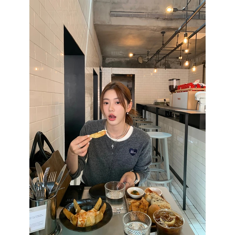 左边女装休闲时髦开衫长袖上衣2025秋冬新款羊毛混纺针织