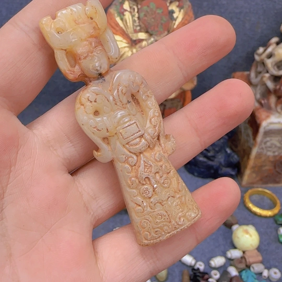 未镶嵌和田玉（糖玉）挂件