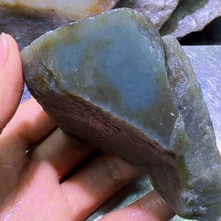 未镶嵌和田玉（糖玉）珠宝半成品