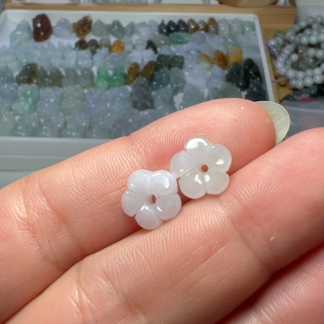 颈饰未镶嵌翡翠中间孔桃花两个50块