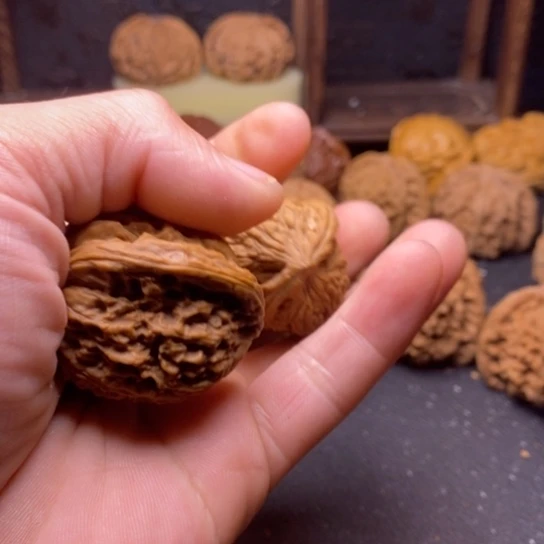 罩*住文玩核桃南疆石石38