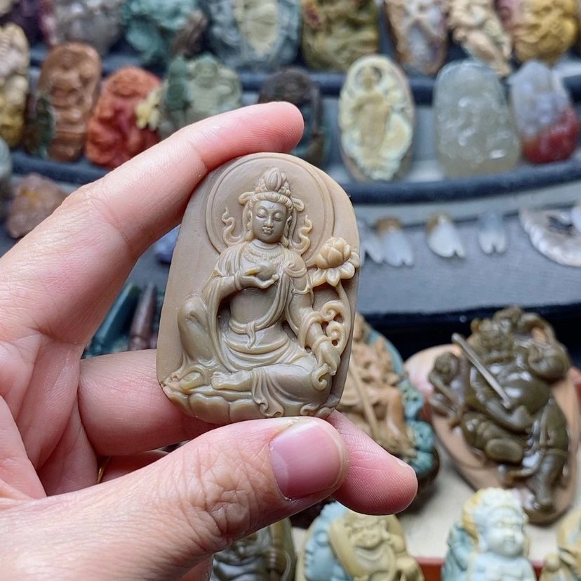 【闪购商品】定制石英质玉吊坠未镶嵌