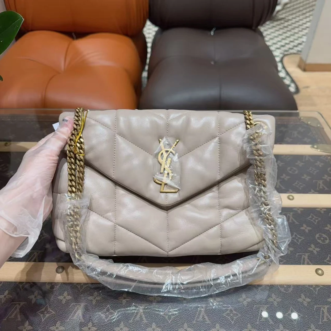 95新 YSL/圣罗兰 LOULOU奶茶色金标Logo小羊皮Puffer云朵包枕头包