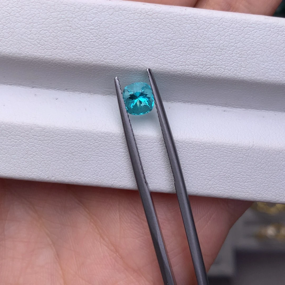 未镶嵌磷灰石裸石5.7×5.4mm