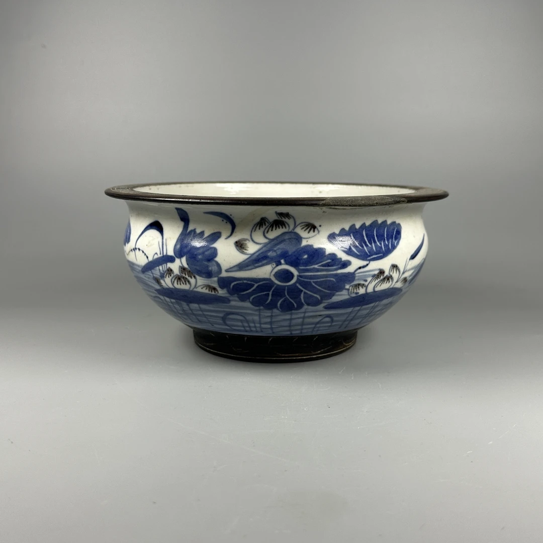 ［022021036］清代 铁骨泥青花釉里红花卉纹香炉