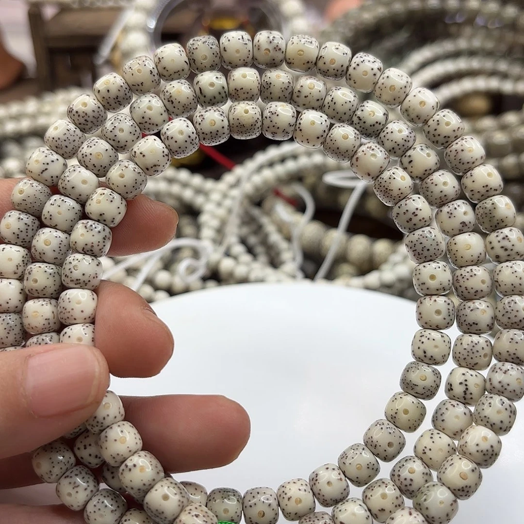 吊坠星月菩提87骨瓷白大眼睛