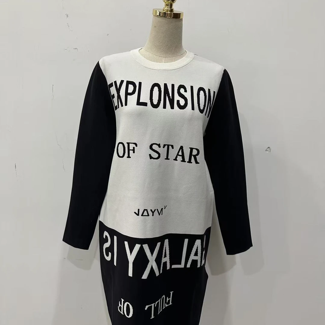 品牌女装字母针织连衣裙