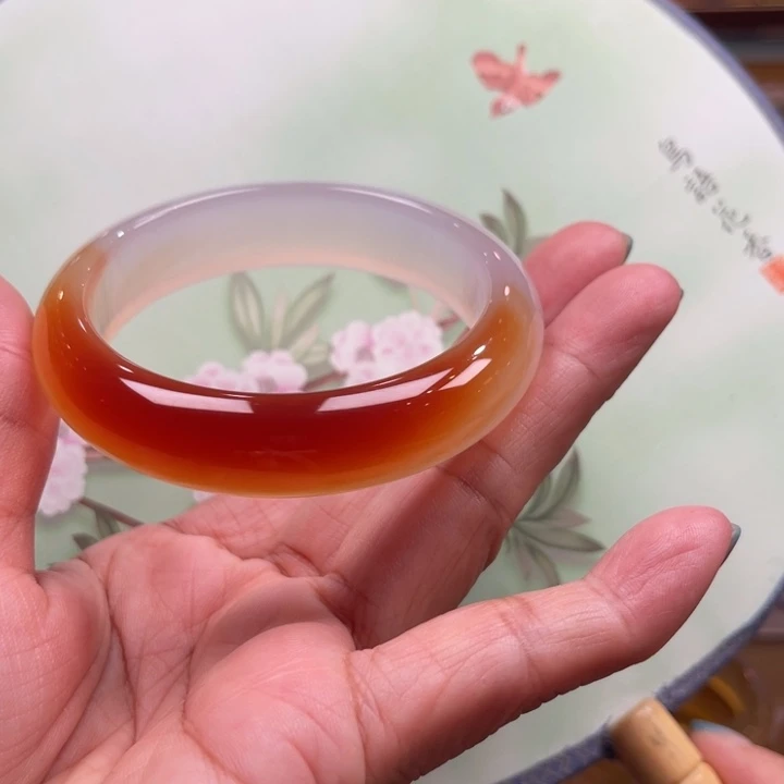 妙***经玛瑙/玉髓未镶嵌手镯