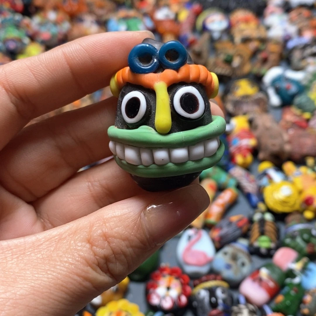 琉璃颈饰印度尼西亚大牙