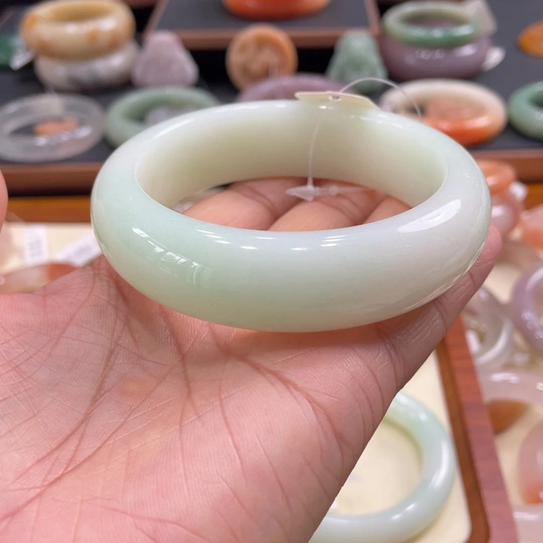 石英岩玉手镯未镶嵌油***鸭