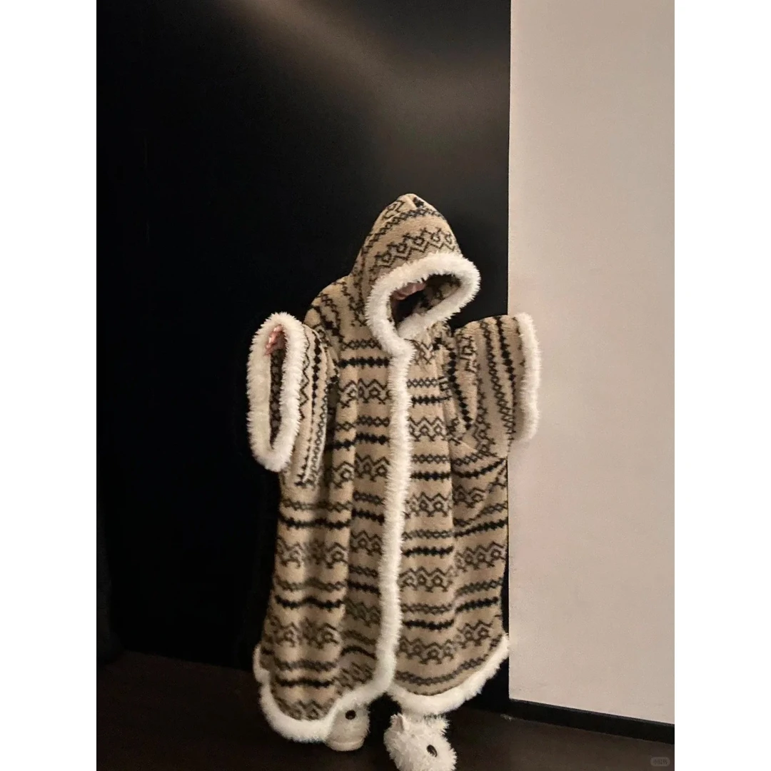 复古费尔岛珊瑚绒连帽睡衣女冬季保暖加厚可外穿中长款家居服睡袍