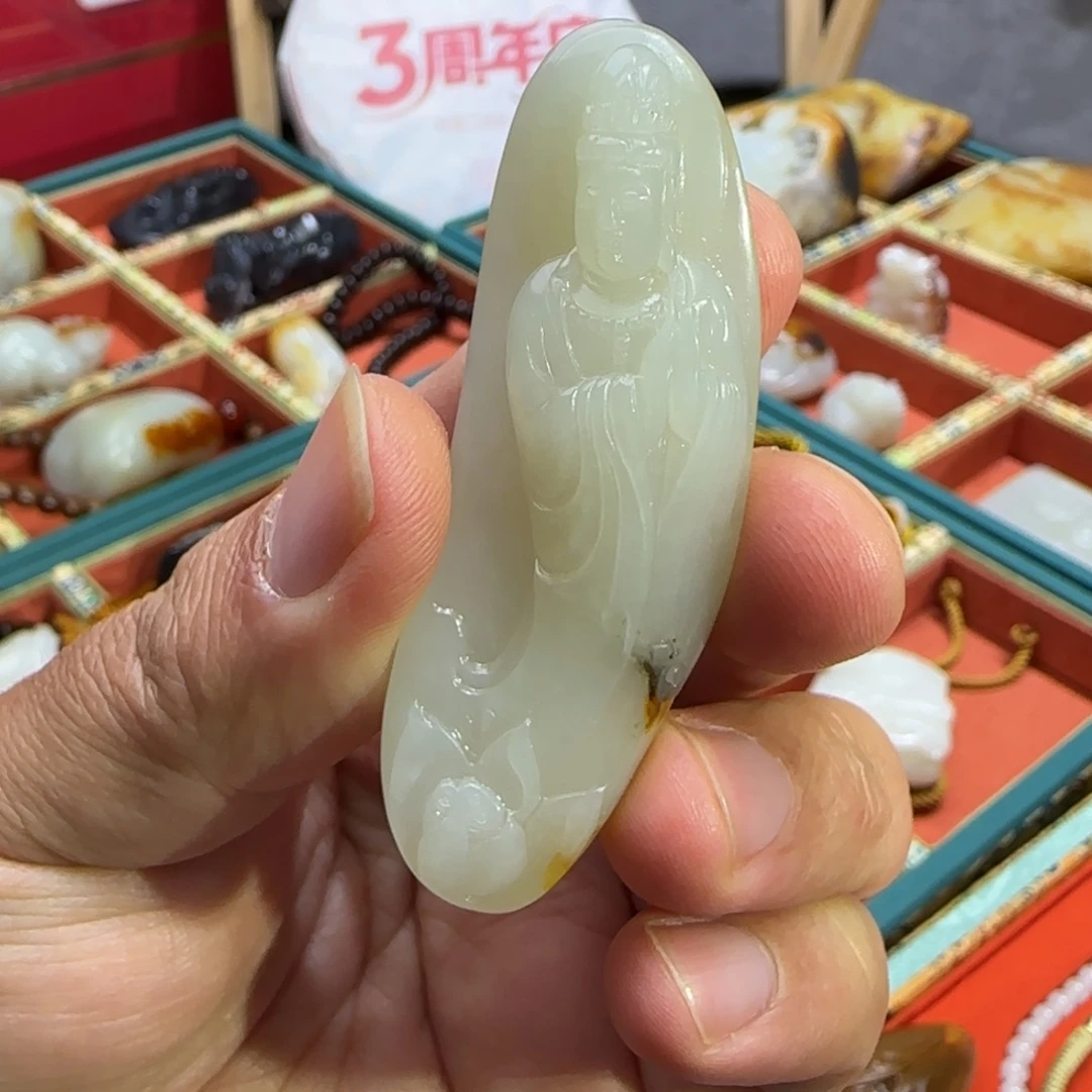 雨***林和田玉未镶嵌挂件