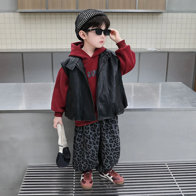 男童套装新款春秋酷帅男孩帅气韩版连帽儿童洋气中小童秋季三件套