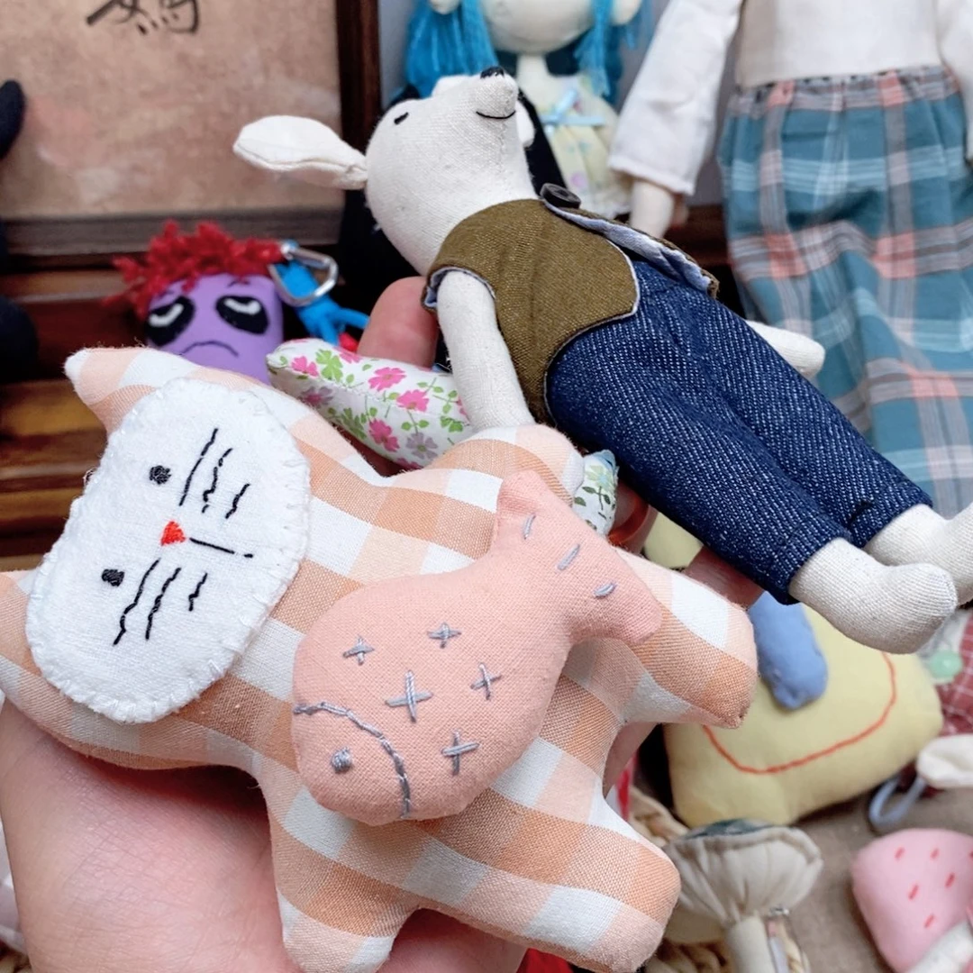 4个猫鱼老鼠一家人