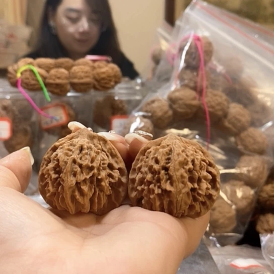 文玩核桃吊坠?****?40仙人球打底