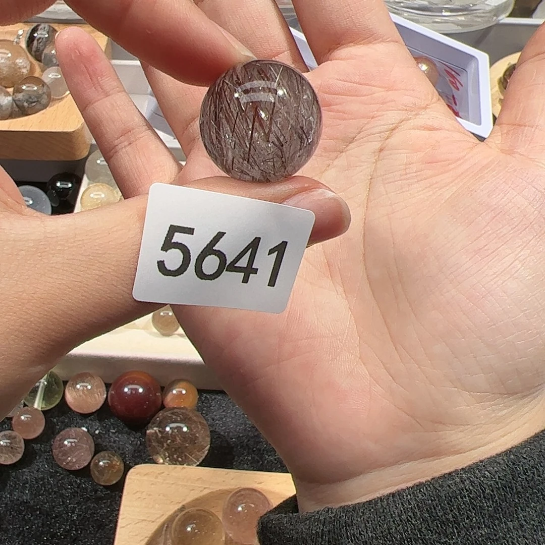 水晶未镶嵌大型摆件（非配饰）