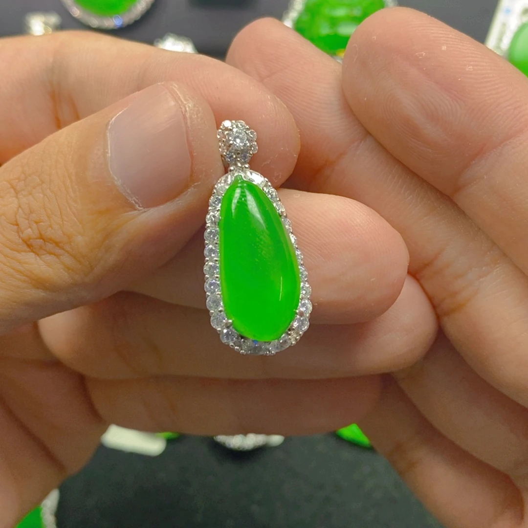 翡翠银S925镶嵌颈饰