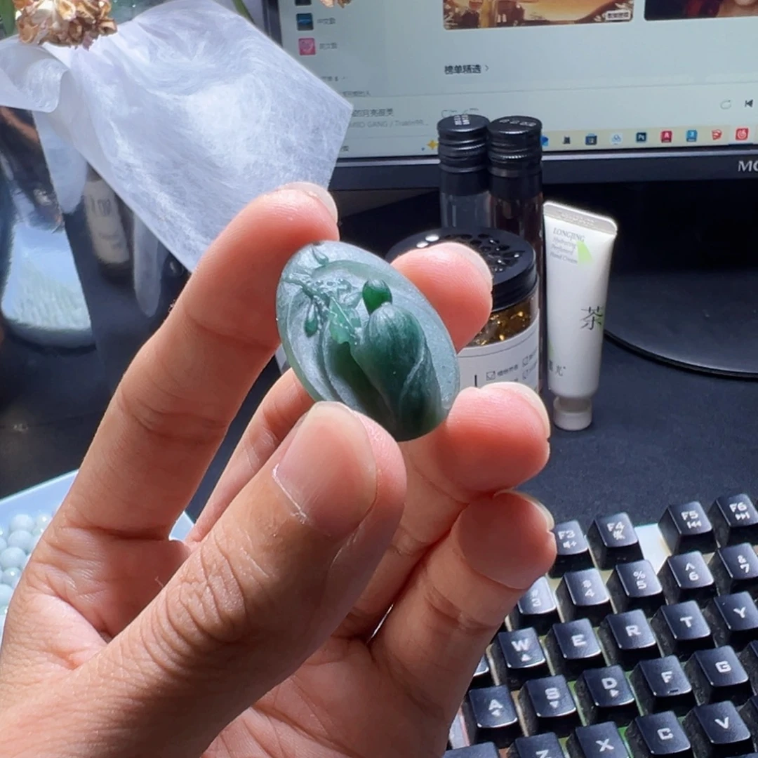 翡翠未镶嵌颈饰翡翠挂件