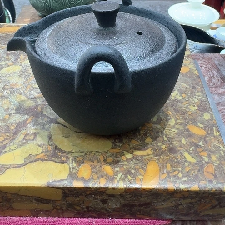 陶烧手抓壶一个…………