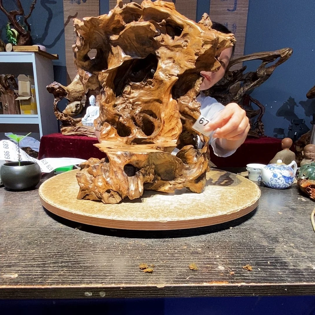 梅***牛677。株木随行根艺