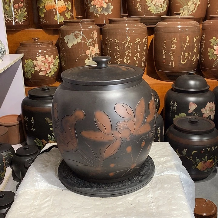 五号线雕茶缸。