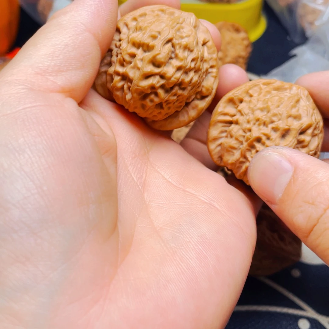 文玩核桃把件元****官龙公子