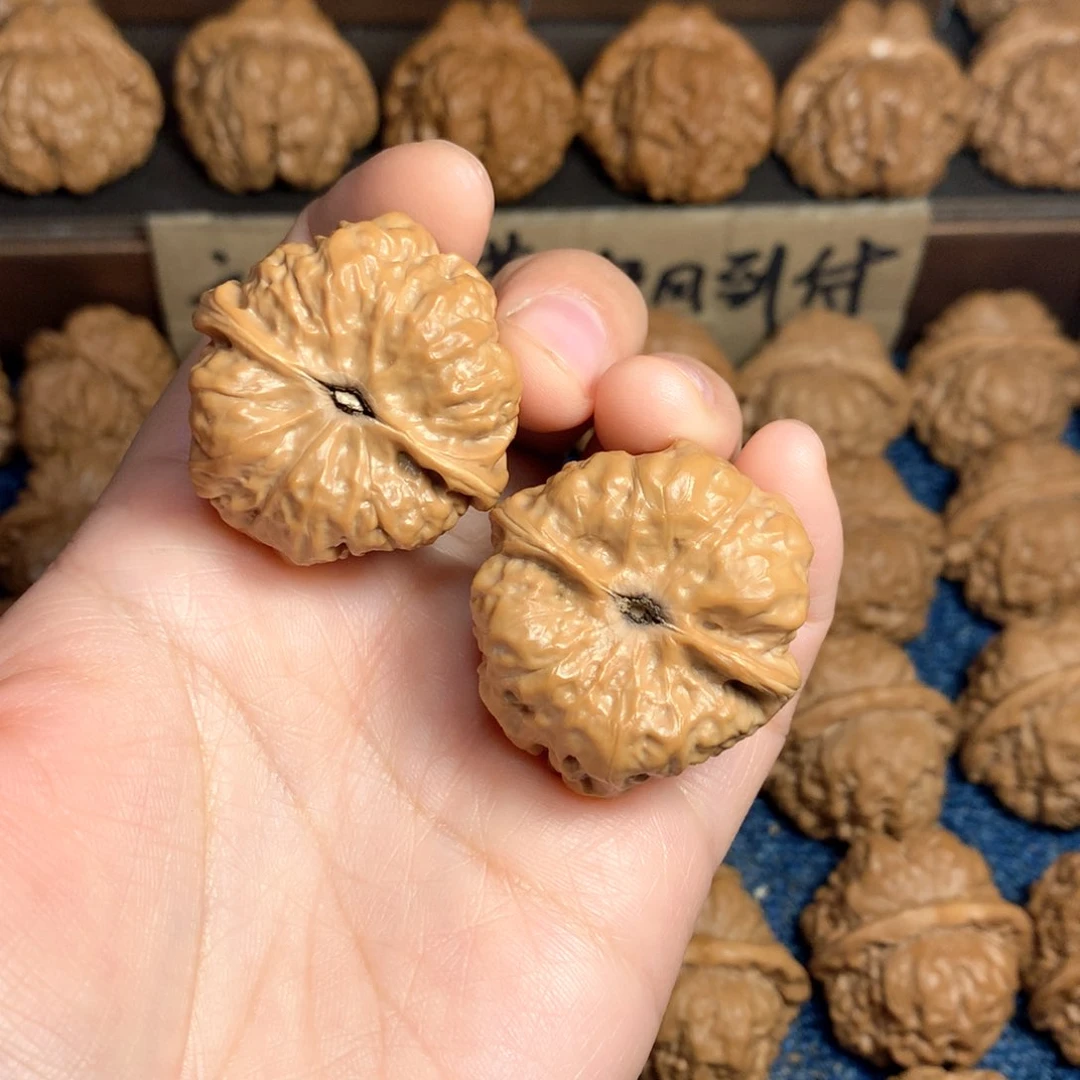 桃核吊坠自****界蛤蟆核桃